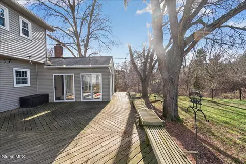 Exterior - 39 University St, Selkirk, NY 12158 photo 2 of 4
