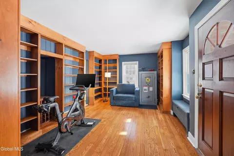 2829 Consaul Rd, Schenectady, NY 12304 photo 3
