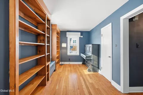 2829 Consaul Rd, Schenectady, NY 12304 photo 4