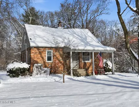 2829 Consaul Rd, Schenectady, NY 12304