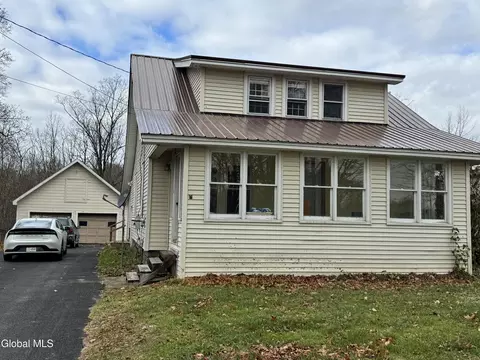 331 Riceville Rd, Gloversville, NY 12078