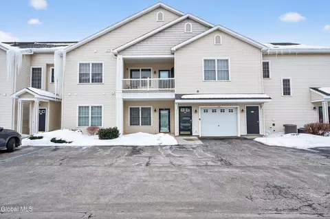 205 N N Rdg, Troy, NY 12182