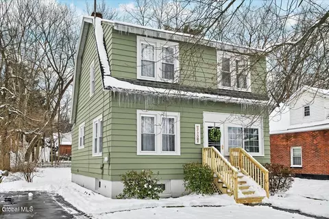 902 7th Ave, Troy, NY 12182