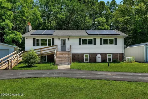 35 Banta Ln, Cairo, NY 12413 photo 2