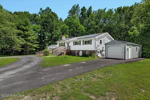 35 Banta Ln, Cairo, NY 12413 photo 4