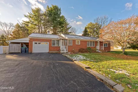 61 Latham Ridge Rd, Latham, NY 12110