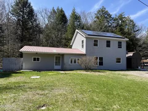 79 Michigan Ln, Fort Ann, NY 12827