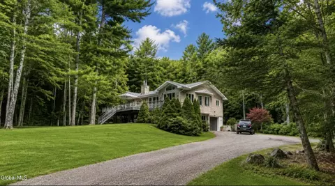 73 Fern Ridge Rd, Haines Falls, NY 12436