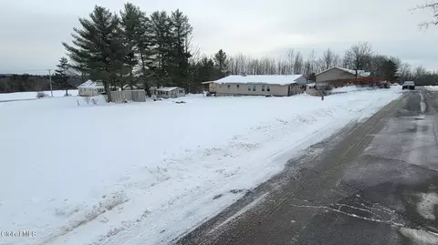 31 Stewart St, Dolgeville, NY 13329
