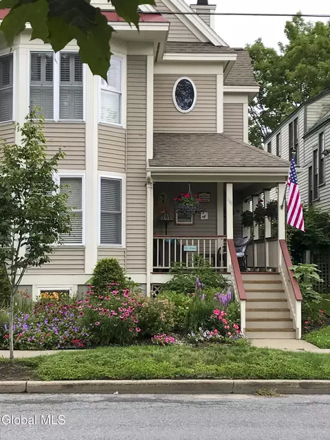 119 Grand Ave, Saratoga Springs, NY 12866