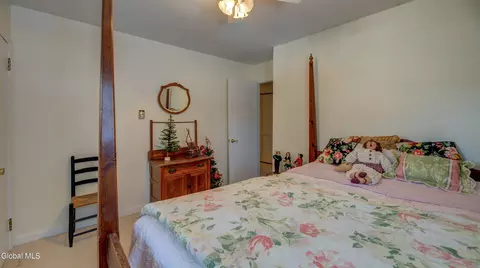 Bedroom - 834 Jamaica Rd, Schenectady, NY 12309 photo 10 of 10