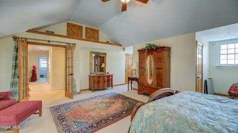 Bedroom - 834 Jamaica Rd, Schenectady, NY 12309 photo 6 of 10