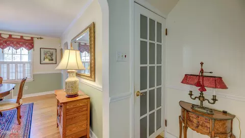 Entry Way - 834 Jamaica Rd, Schenectady, NY 12309 photo 2 of 6