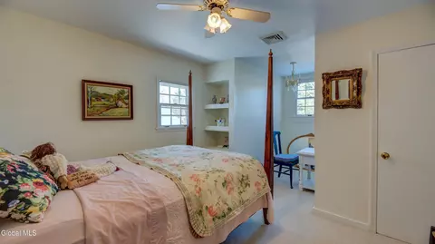Bedroom - 834 Jamaica Rd, Schenectady, NY 12309 photo 9 of 10
