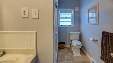 Bath - 834 Jamaica Rd, Schenectady, NY 12309 photo 4 of 5