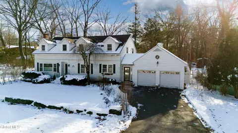 Exterior - 834 Jamaica Rd, Schenectady, NY 12309 photo 2 of 17