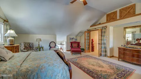 Bedroom - 834 Jamaica Rd, Schenectady, NY 12309 photo 5 of 10