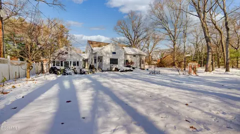 Exterior - 834 Jamaica Rd, Schenectady, NY 12309 photo 6 of 17