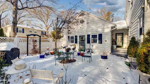 Exterior - 834 Jamaica Rd, Schenectady, NY 12309 photo 5 of 17