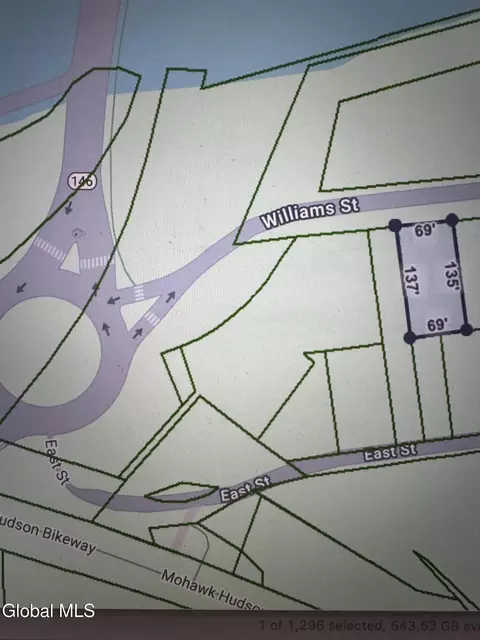 40 Williams St, Niskayuna, NY 12309