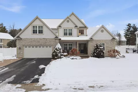 5 Westbury Dr, Saratoga Springs, NY 12866