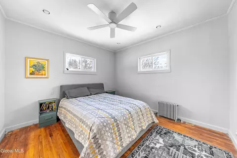 Bedroom - 983 Us Route 9w, Selkirk, NY 12158 photo 1 of 3