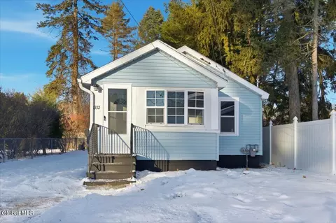 1332 Floral Ave, Schenectady, NY 12306