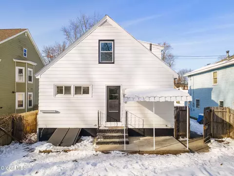 152 Chiswell Rd, Schenectady, NY 12304 photo 4