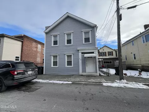 40 Sargent St, Cohoes, NY 12047
