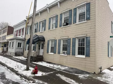 2519 2nd Ave, Watervliet, NY 12189