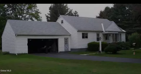 433 County Highway 132, Hagaman, NY 12086