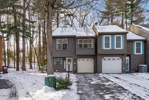 36 Tekakwitha Ct, Clifton Park, NY 12065