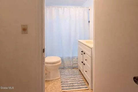 2427 3rd Ave, Schenectady, NY 12303 photo 9