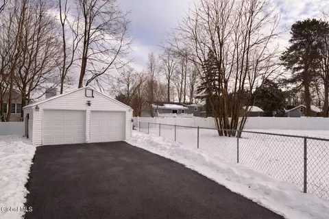 2427 3rd Ave, Schenectady, NY 12303 photo 3