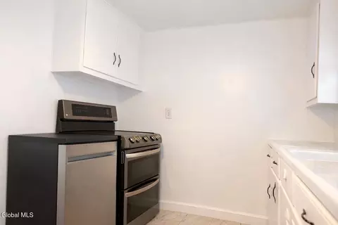 2427 3rd Ave, Schenectady, NY 12303 photo 5