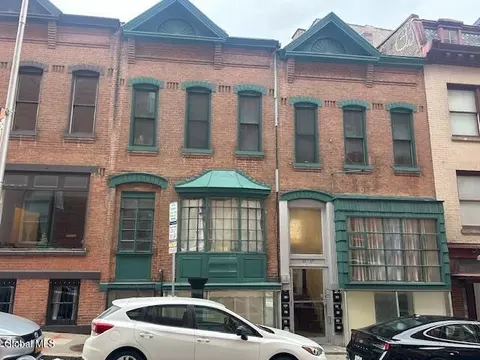 65 Columbia St, Albany, NY 12210