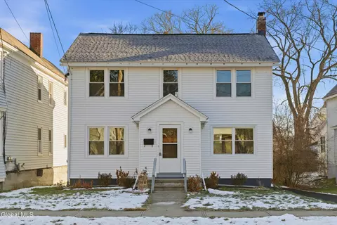 28 Pulver Ave, Ravena, NY 12143