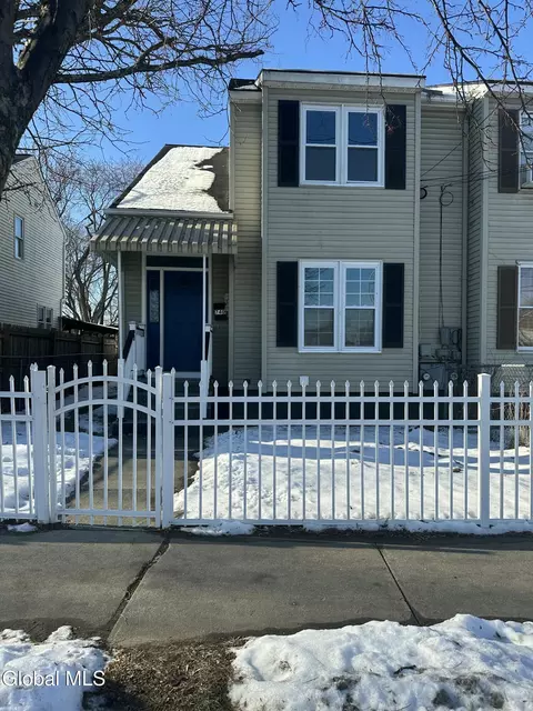Exterior - 740 Hamilton St, Schenectady, NY 12307 photo 2 of 6
