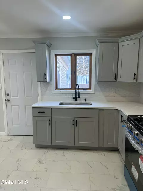 Kitchen - 740 Hamilton St, Schenectady, NY 12307 photo 3 of 5