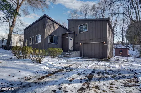 331 13th St, Schenectady, NY 12306 photo 4