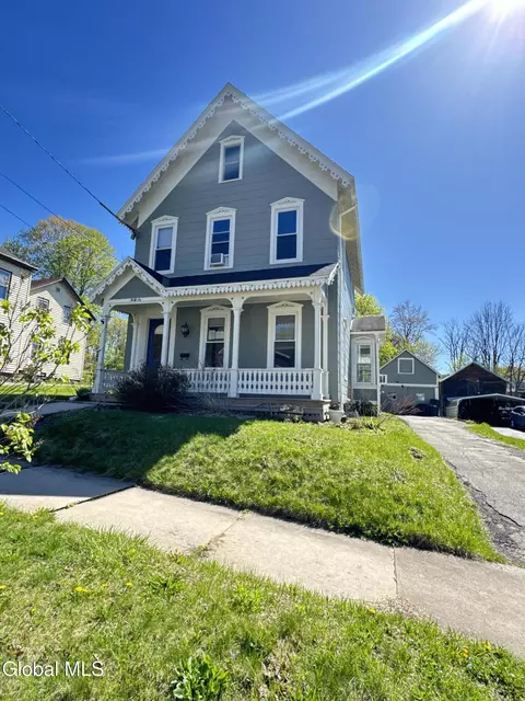 46 Orchard St, Canajoharie, NY 13317