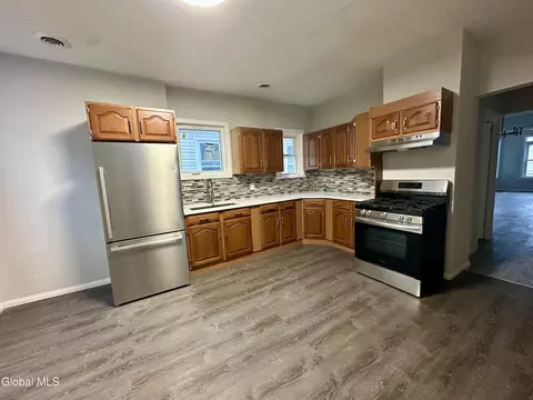 Kitchen - 421 Summit Ave, Schenectady, NY 12307 photo 4 of 6