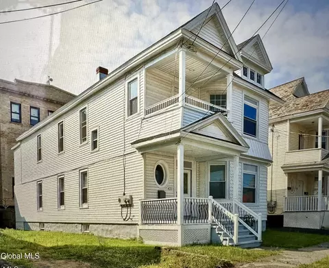 Exterior - 421 Summit Ave, Schenectady, NY 12307 photo 1 of 5
