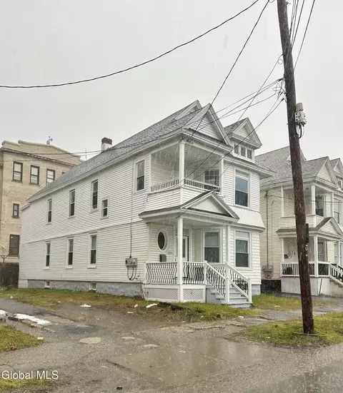 Exterior - 421 Summit Ave, Schenectady, NY 12307 photo 2 of 5