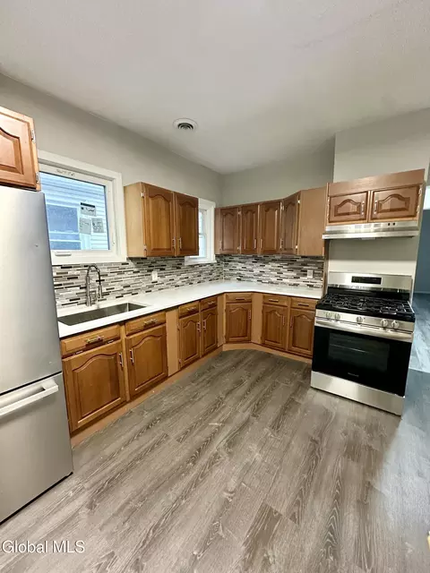 Kitchen - 421 Summit Ave, Schenectady, NY 12307 photo 5 of 6