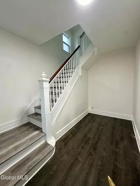 Entry Way - 421 Summit Ave, Schenectady, NY 12307 photo 2 of 2