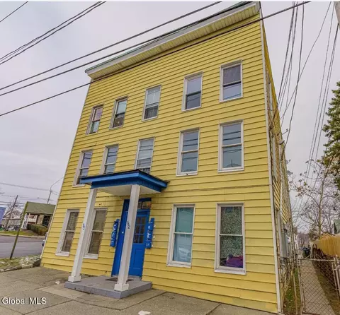 112 Main St, Cohoes, NY 12047