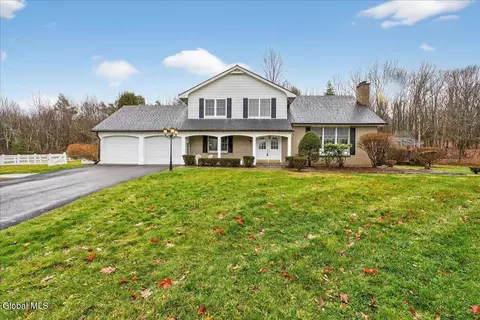 19 Carriage Ln, Troy, NY 12180