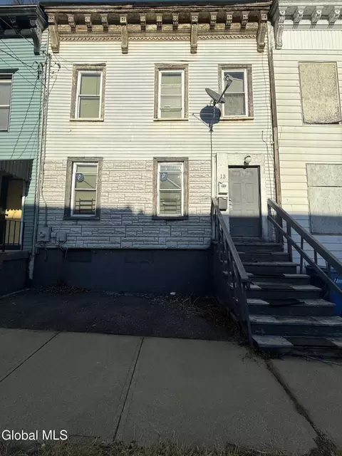 13 Albany St, Albany, NY 12204