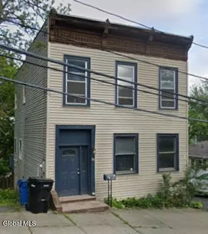 39 Stow Ave, Troy, NY 12180